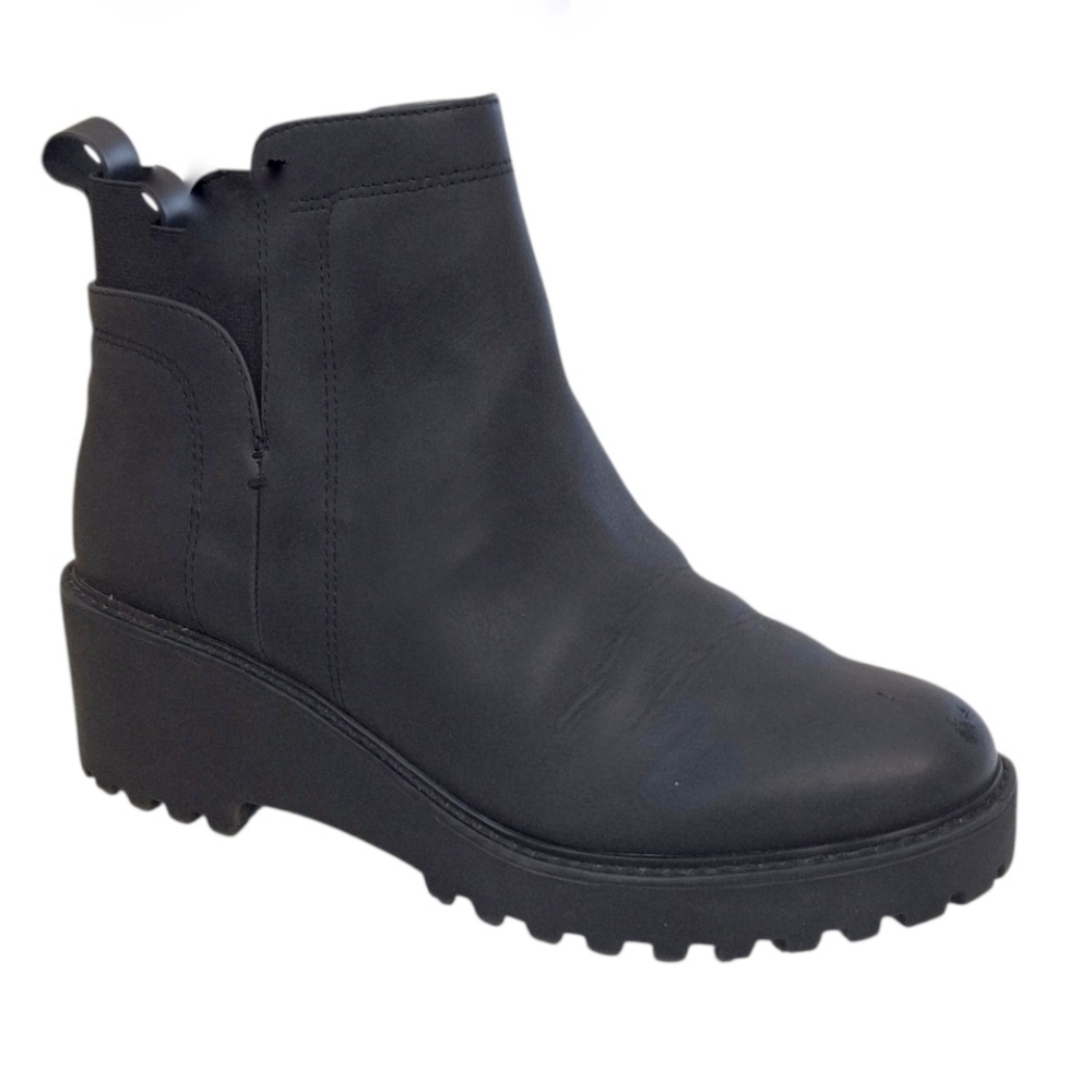 Dolce Vita Rielle Vegan Leather Chelsea Ankle Boots Lug Soles 9